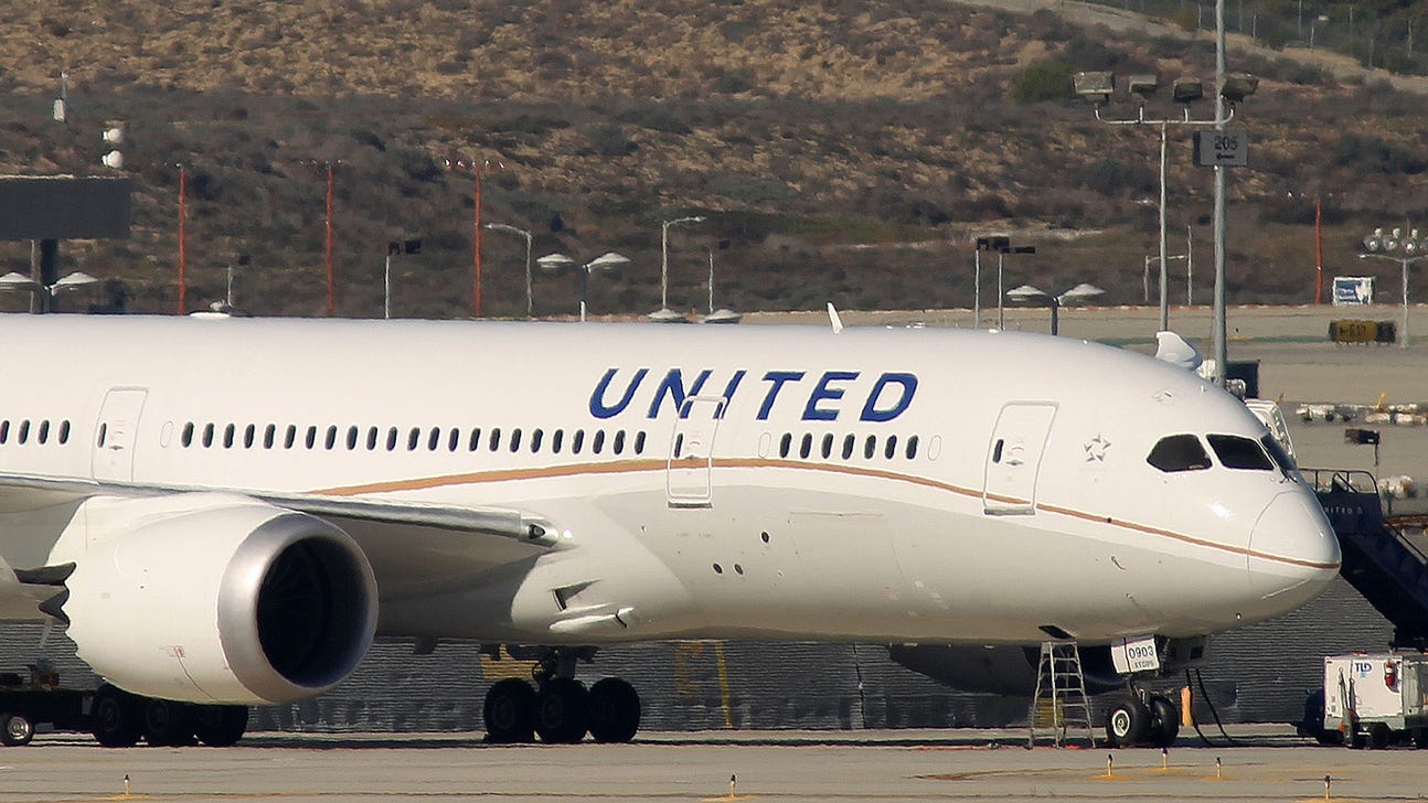 Dodgers forced to make emergency landing ... in Los Angeles