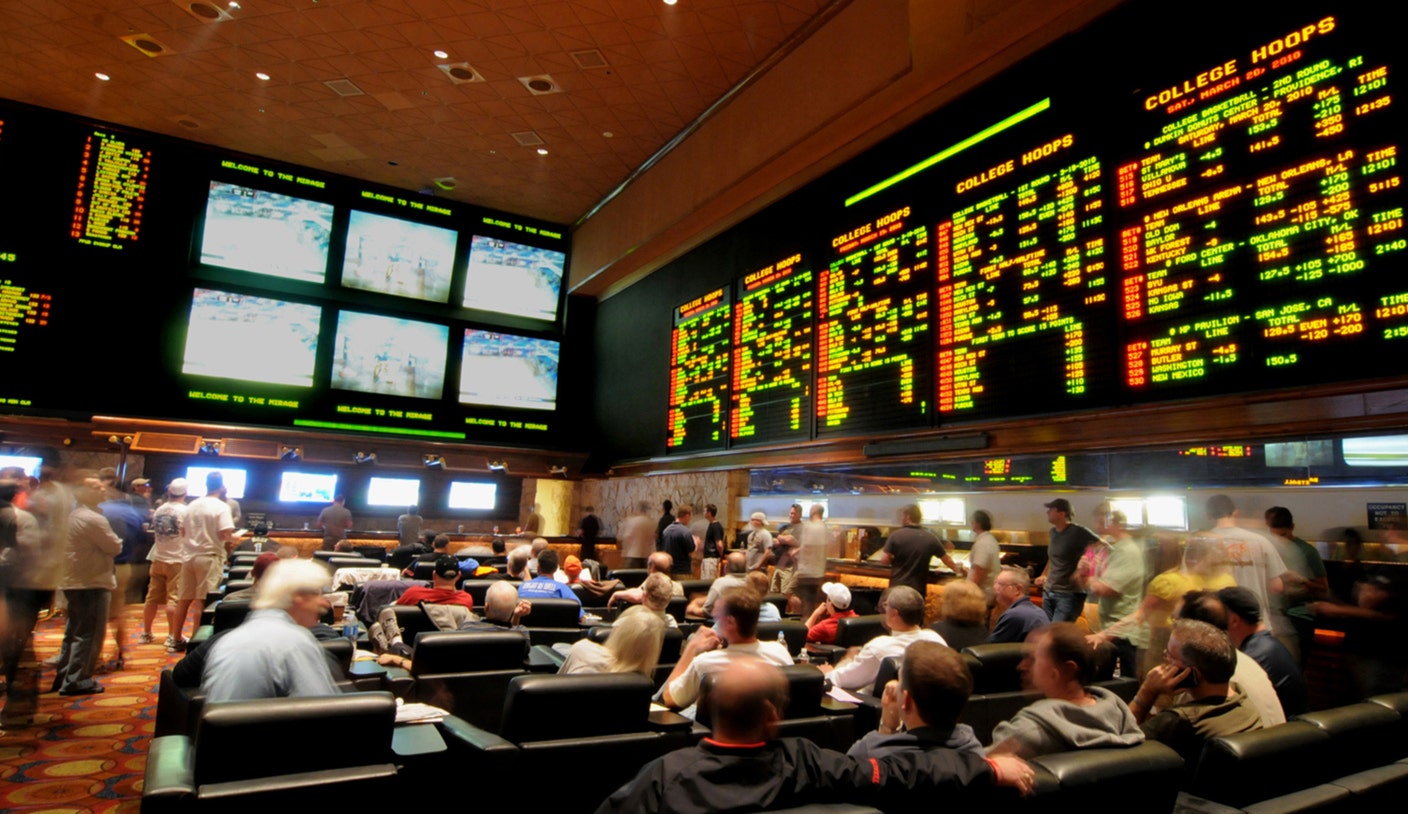 Bettor Hits $5 15-Team NFL Parlay for $100,000 Payday