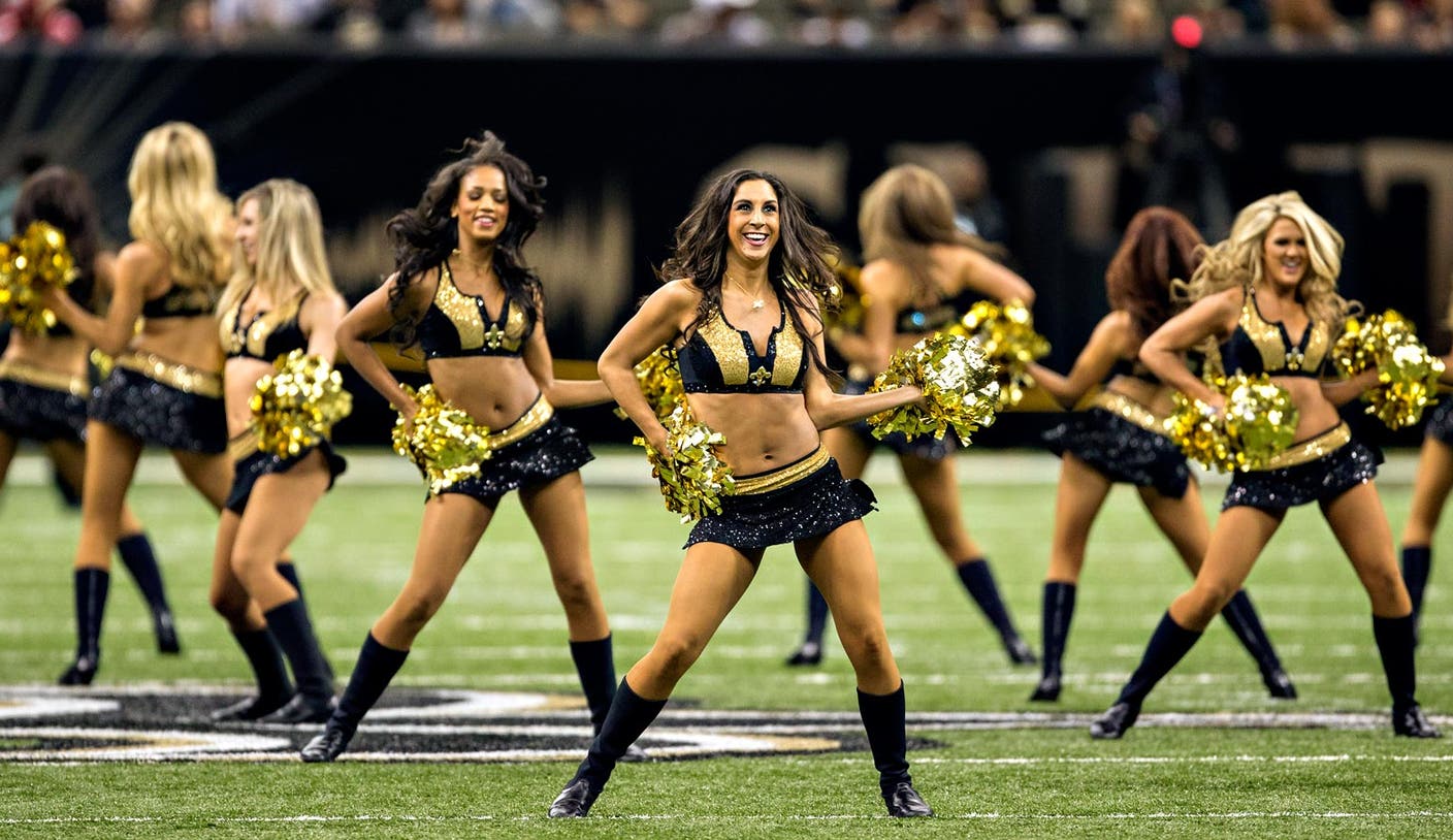 40-year-old mother of two becomes NFL cheerleader | FOX Sports