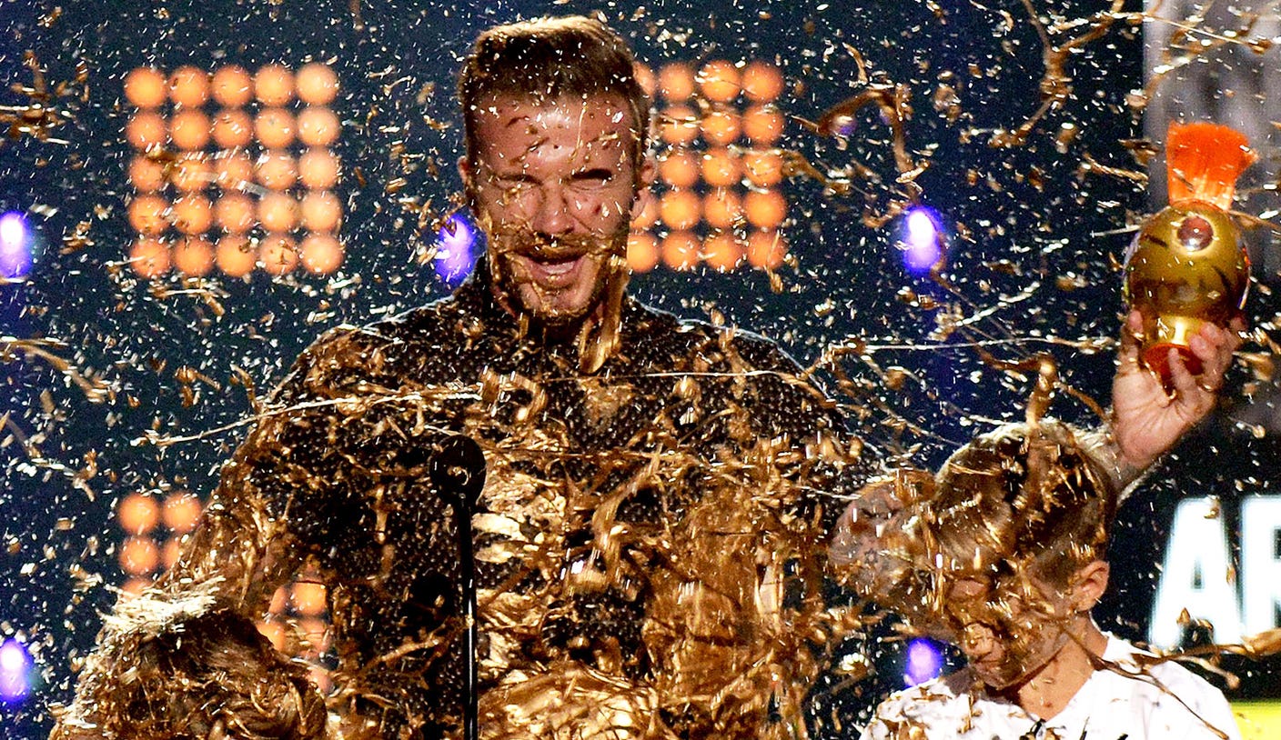 Derek Jeter gets slimed in gold at Kids' Choice Sports Awards