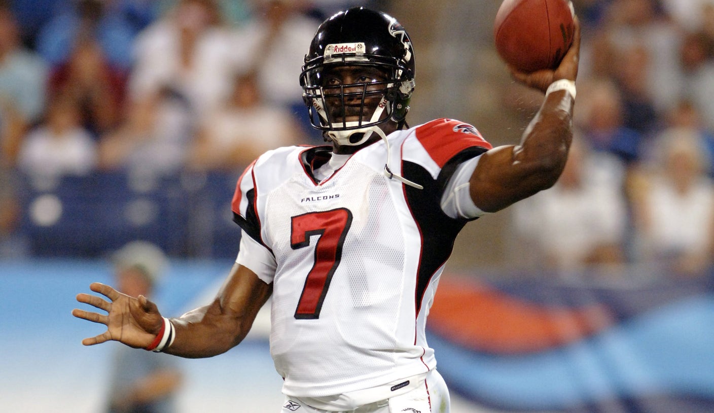 Michael Vick facing Atlanta Falcons for 1st time as Philadelphia