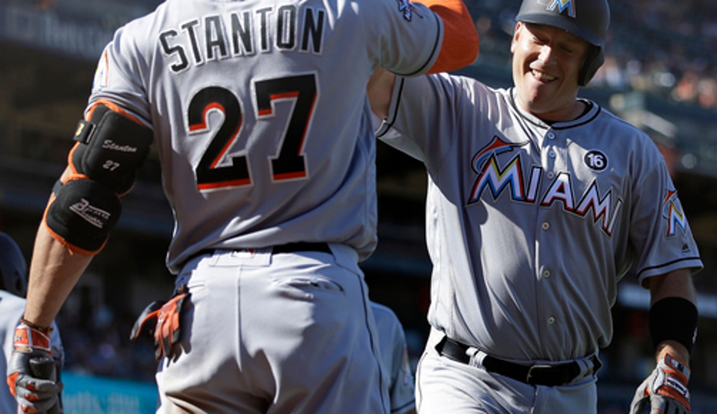 Giants beat Marlins after Miami's Straily, Mattingly tossed