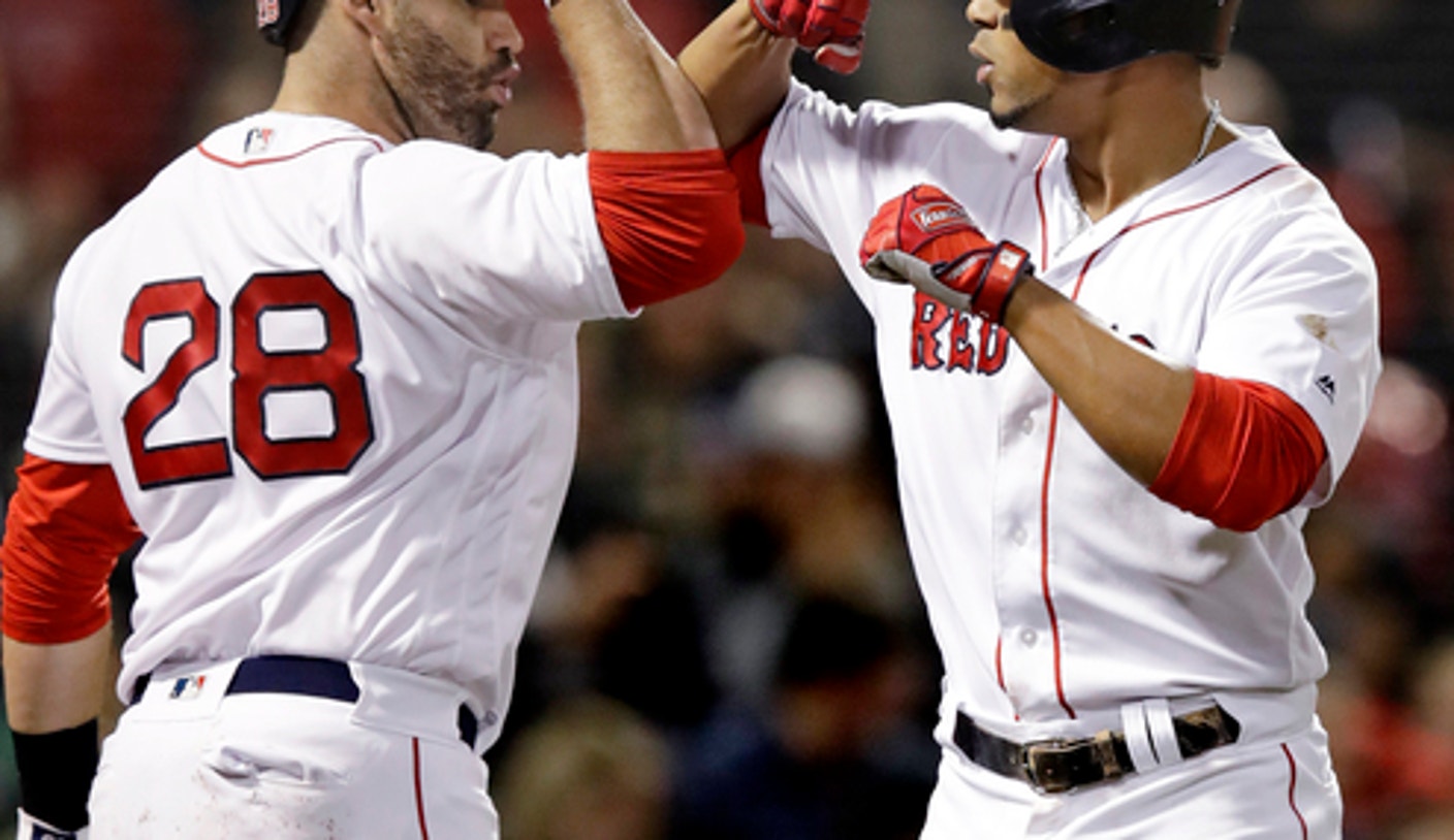 Red Sox crush Tigers thanks to Martinez, Wright