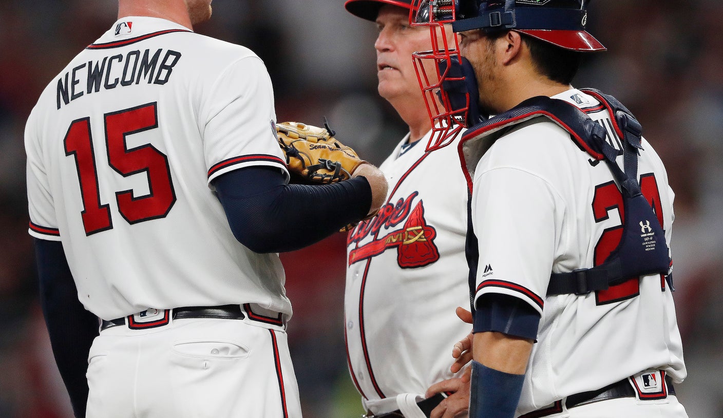 Snitker gets 2-year extension; managed Braves to playoffs