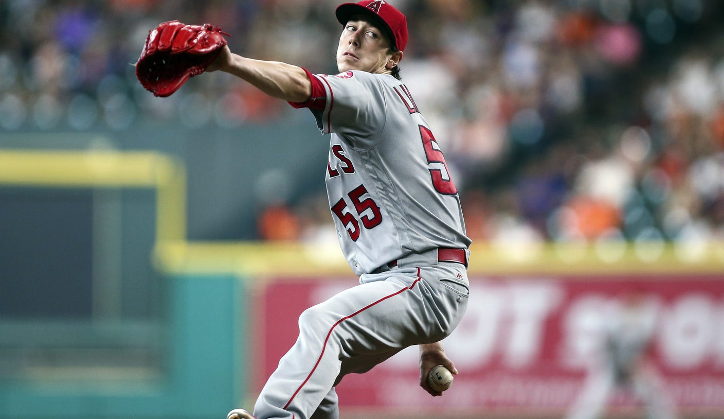 Los Angeles Angels pitcher Tim Lincecum throws to the Oakland