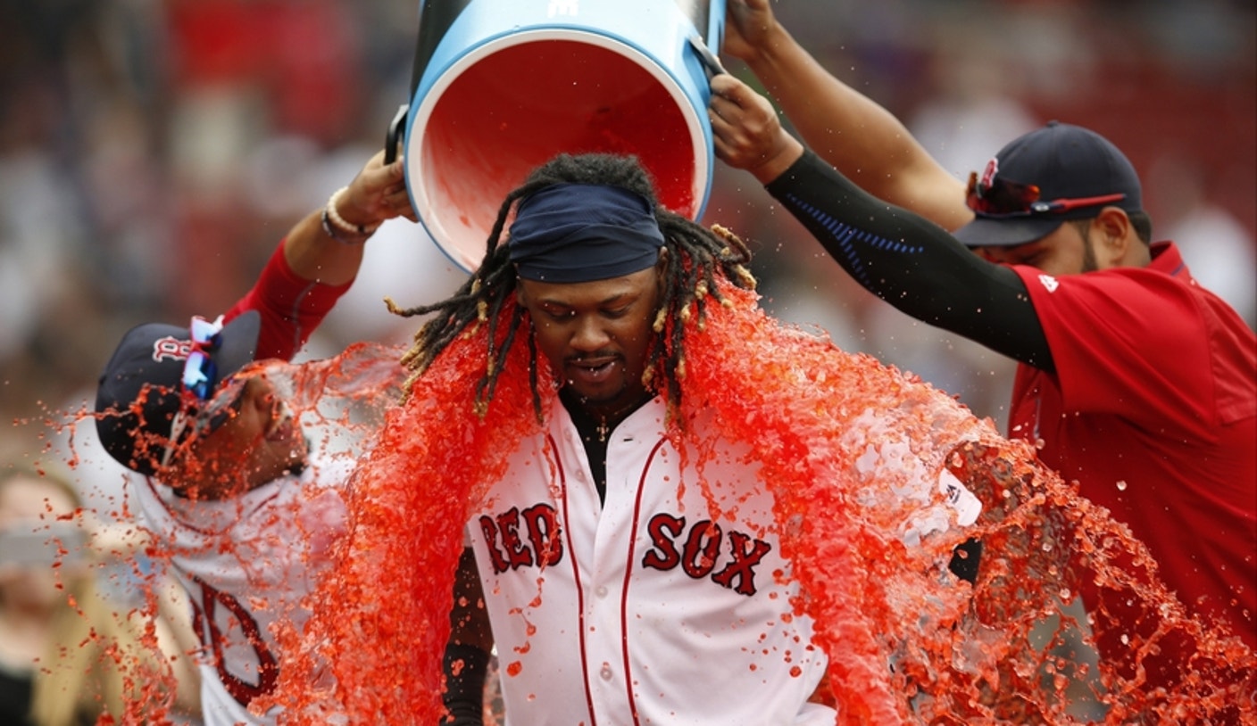 First Hanley Ramirez puts on a show, then Red Sox move into first