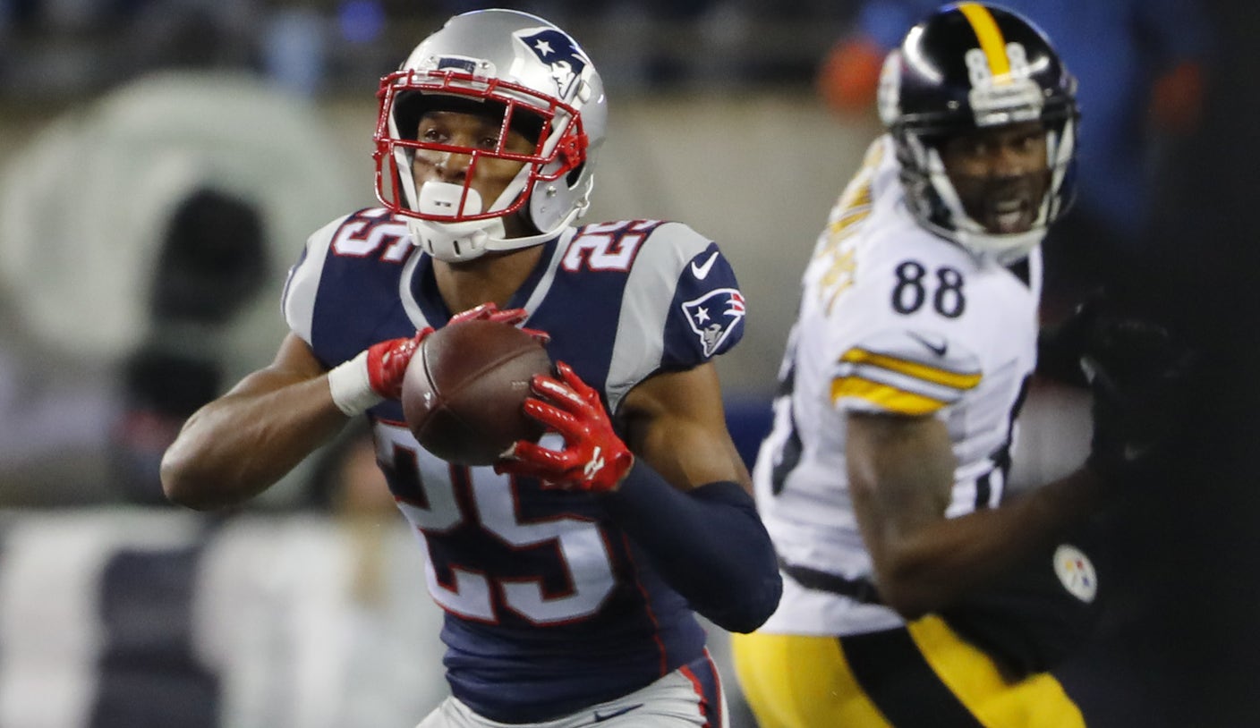 Eric Rowe has a Super Bowl ring, isn't worried about the Eagles