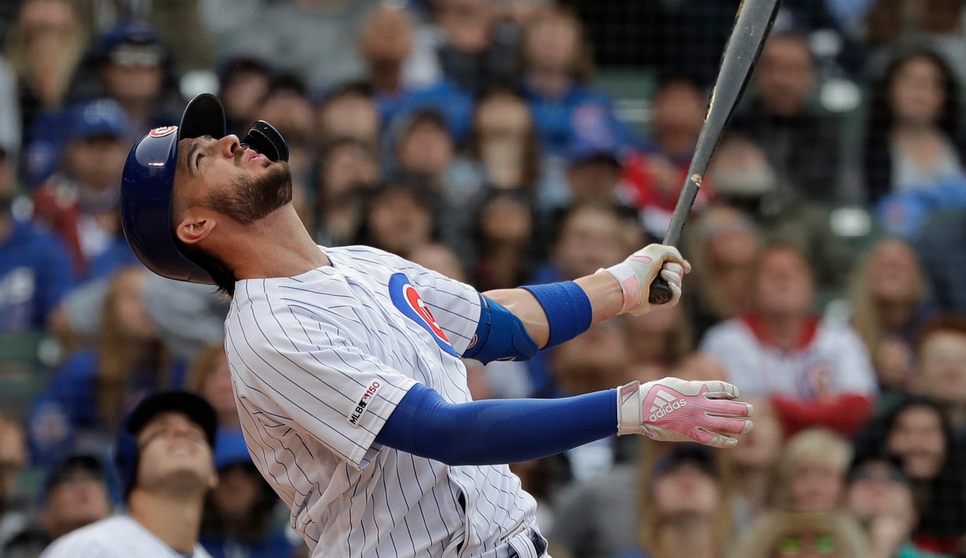 Cubs slugger Kris Bryant exits game after outfield collision