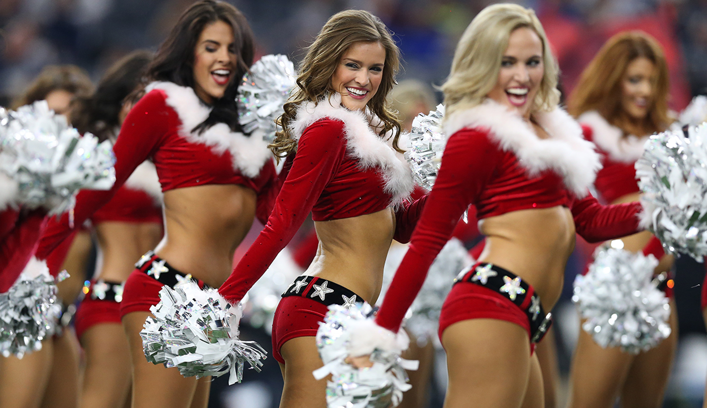 Dallas Cowboys Cheerleaders Christmas Halftime