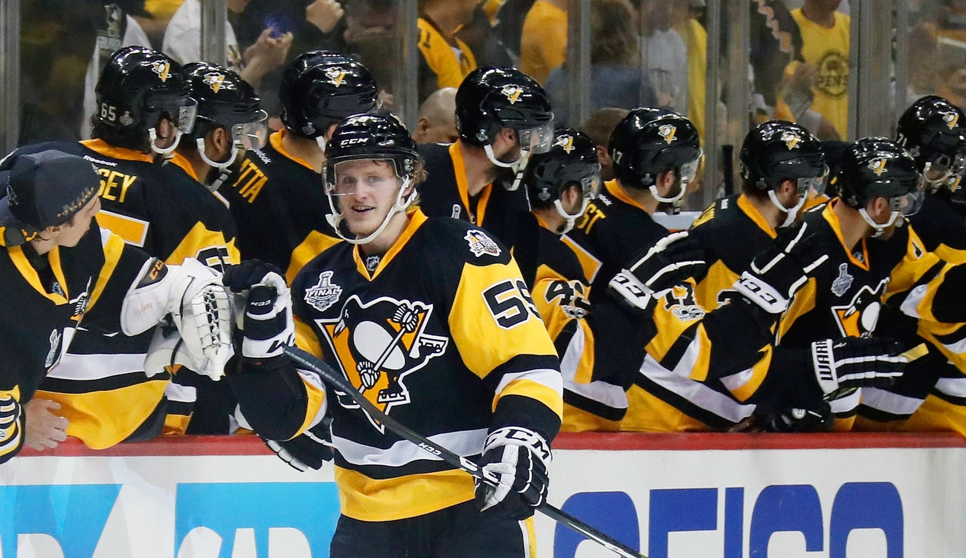 Black and Gold: Penguins' Crosby recalls first Winter Classic win