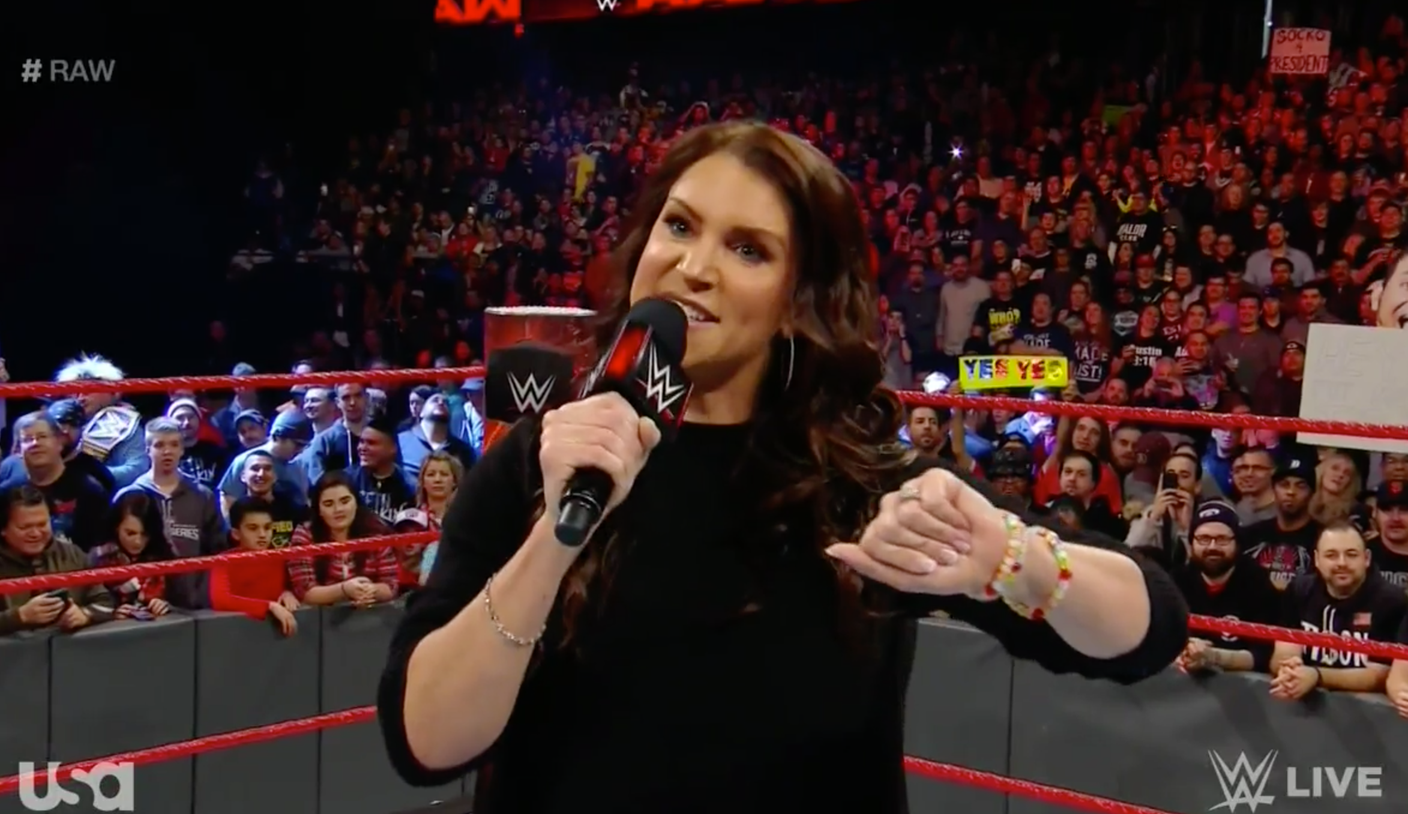 Stephanie Mcmahon Quiets Cm Punk Chants In Chicago With Fantastic Burn Fox Sports Daniel bryan was getting some major boos and then the cm punk chants started. stephanie mcmahon quiets cm punk