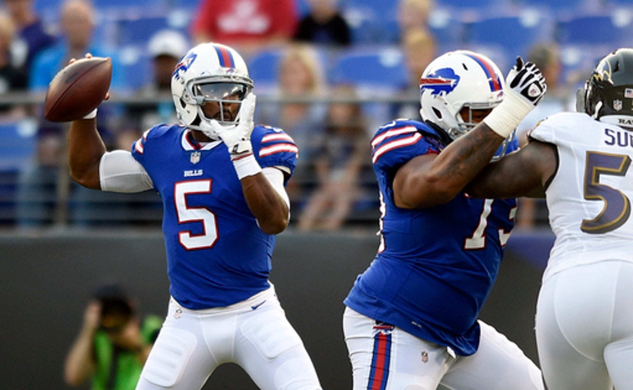 Bills Qb Tyrod Taylor Leaves Game Vs Ravens With Concussion Fox Sports