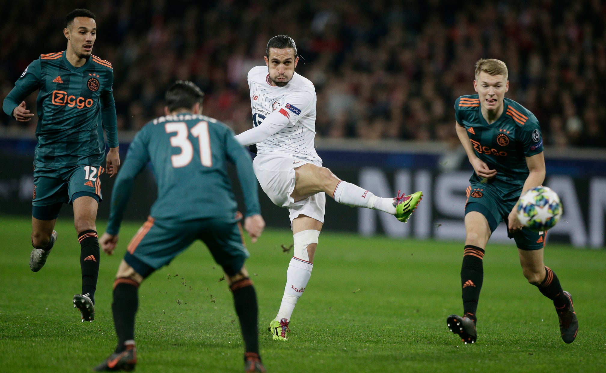 Ajax takes control of Group H with 2-0 win at Lille | FOX Sports