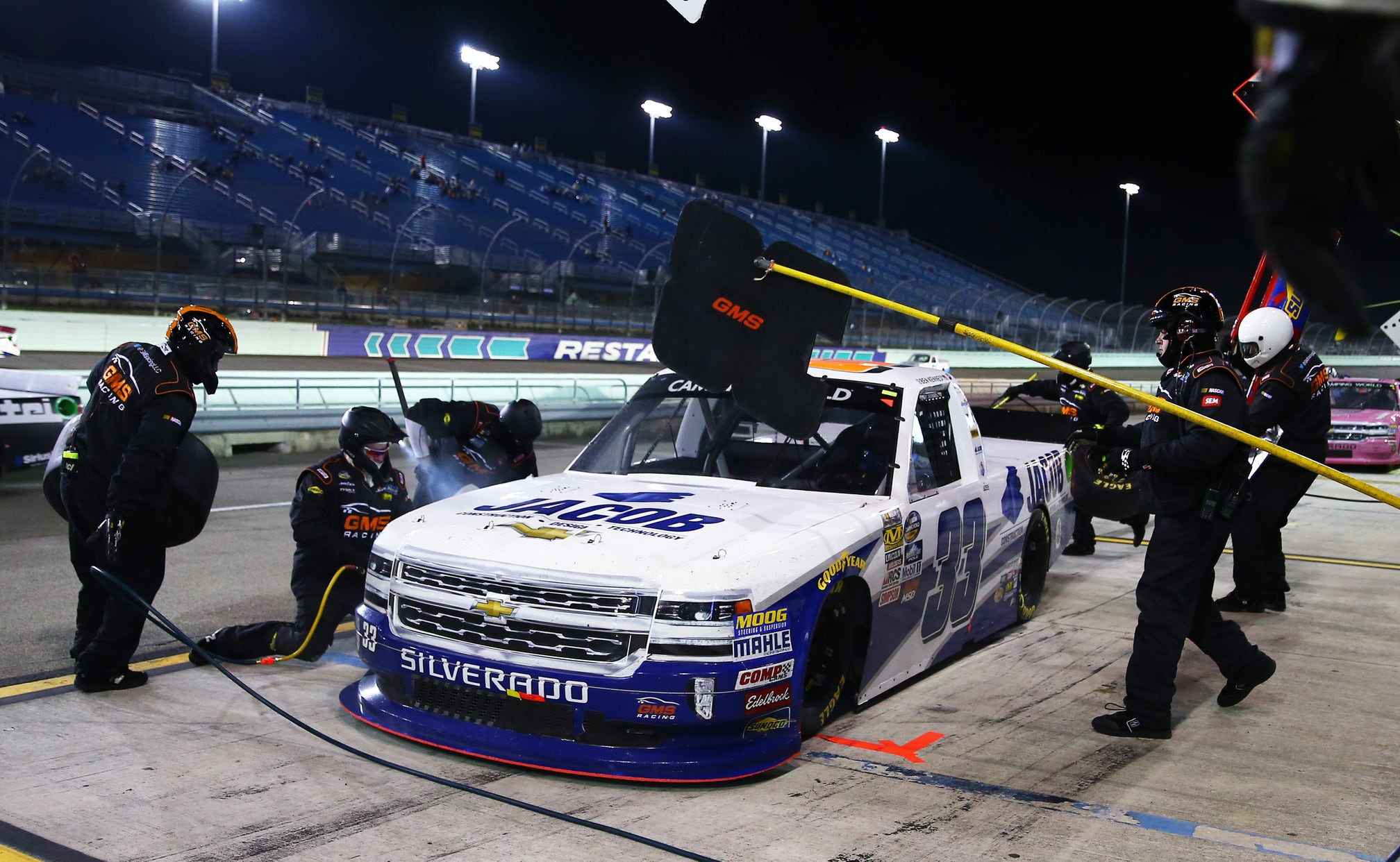 Nascar 2017 Camping World Truck Series Schedule Fox Sports