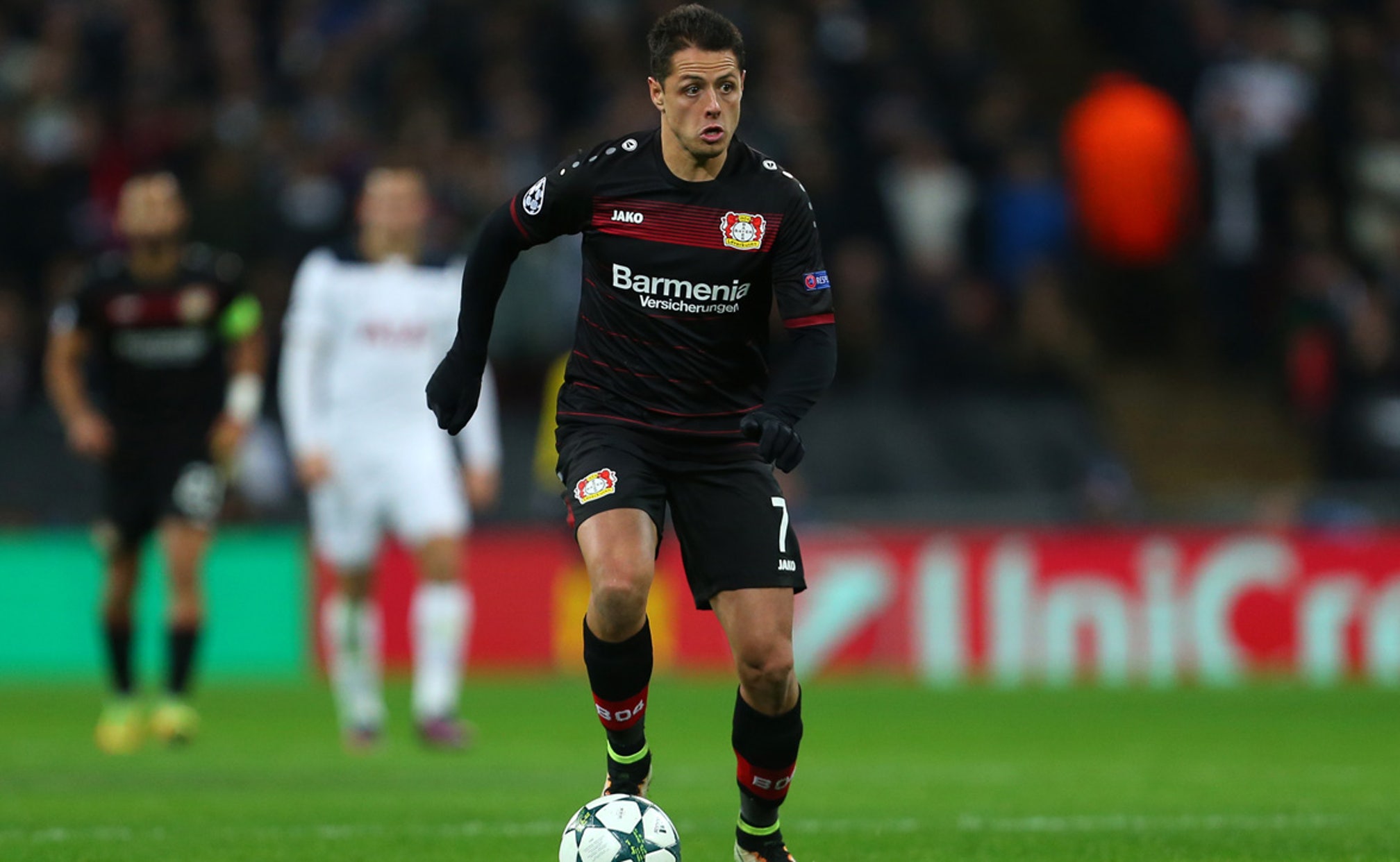 Transfer rumors Bayer Leverkusen will look to sell Chicharito this