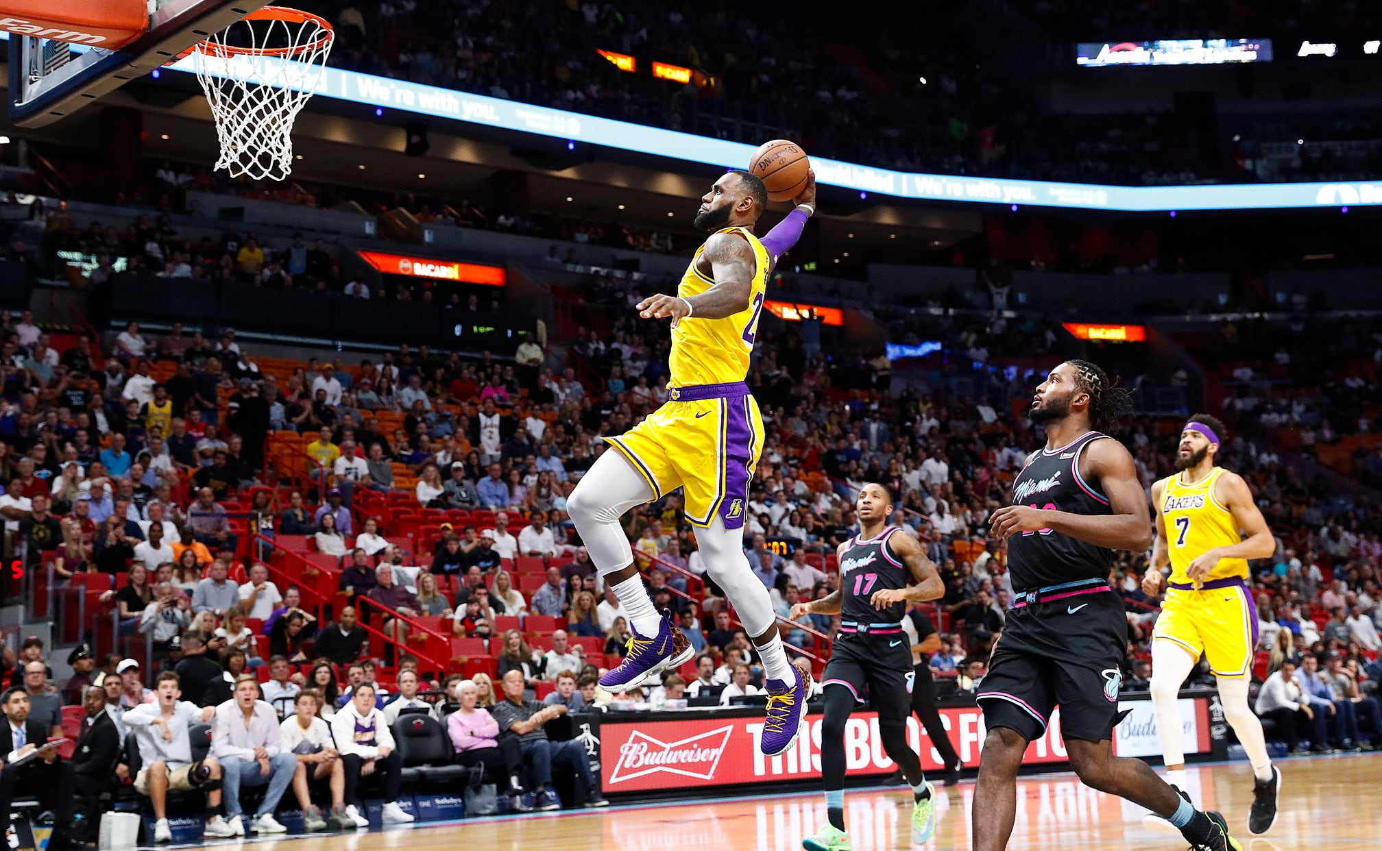 Lebron James Scores 51 Points Lakers Beat Heat Fox Sports