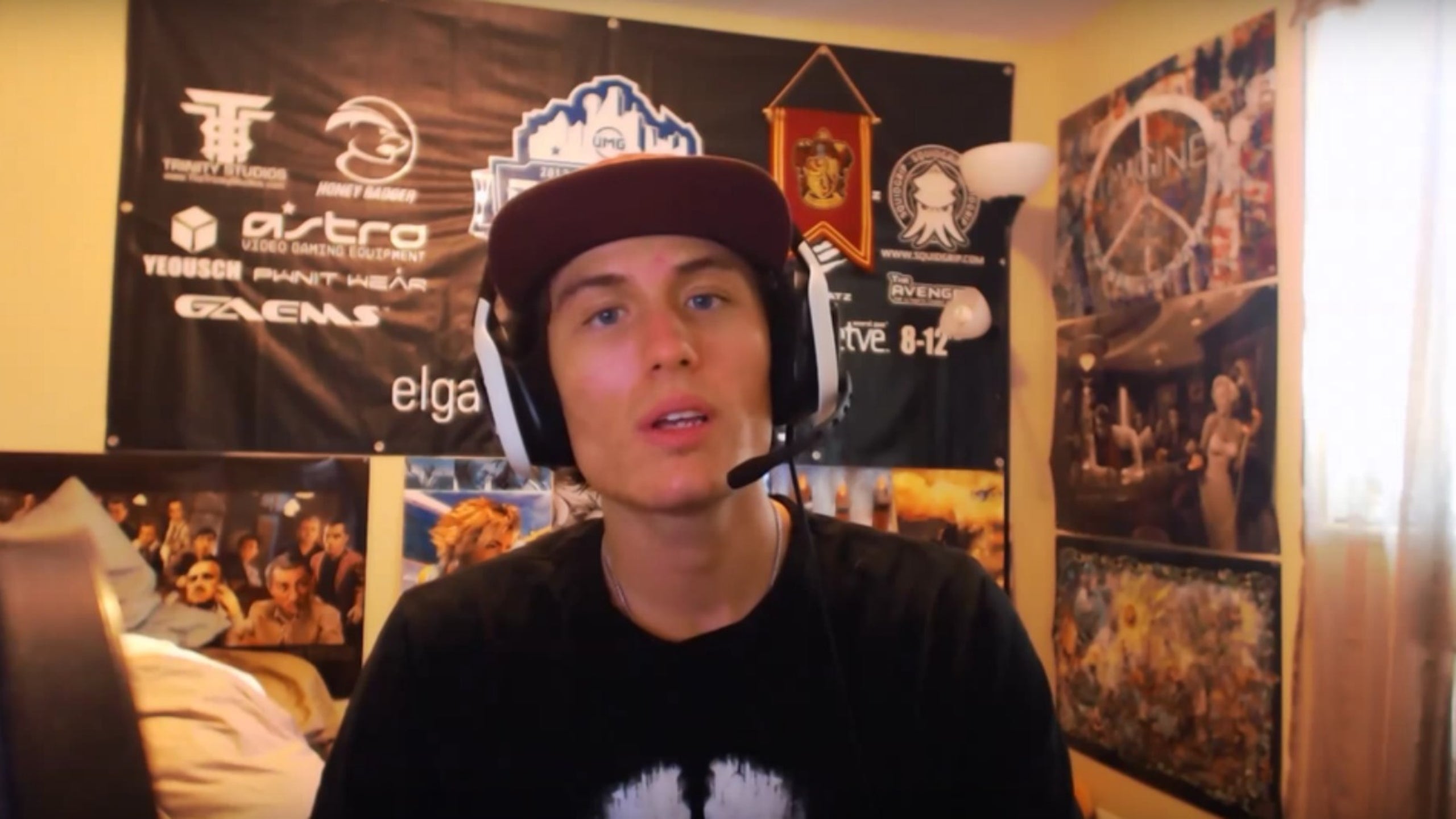 Call Of Duty Star Phillip Phizzurp Klemenov Dies In Car Accident At 23 Fox Sports