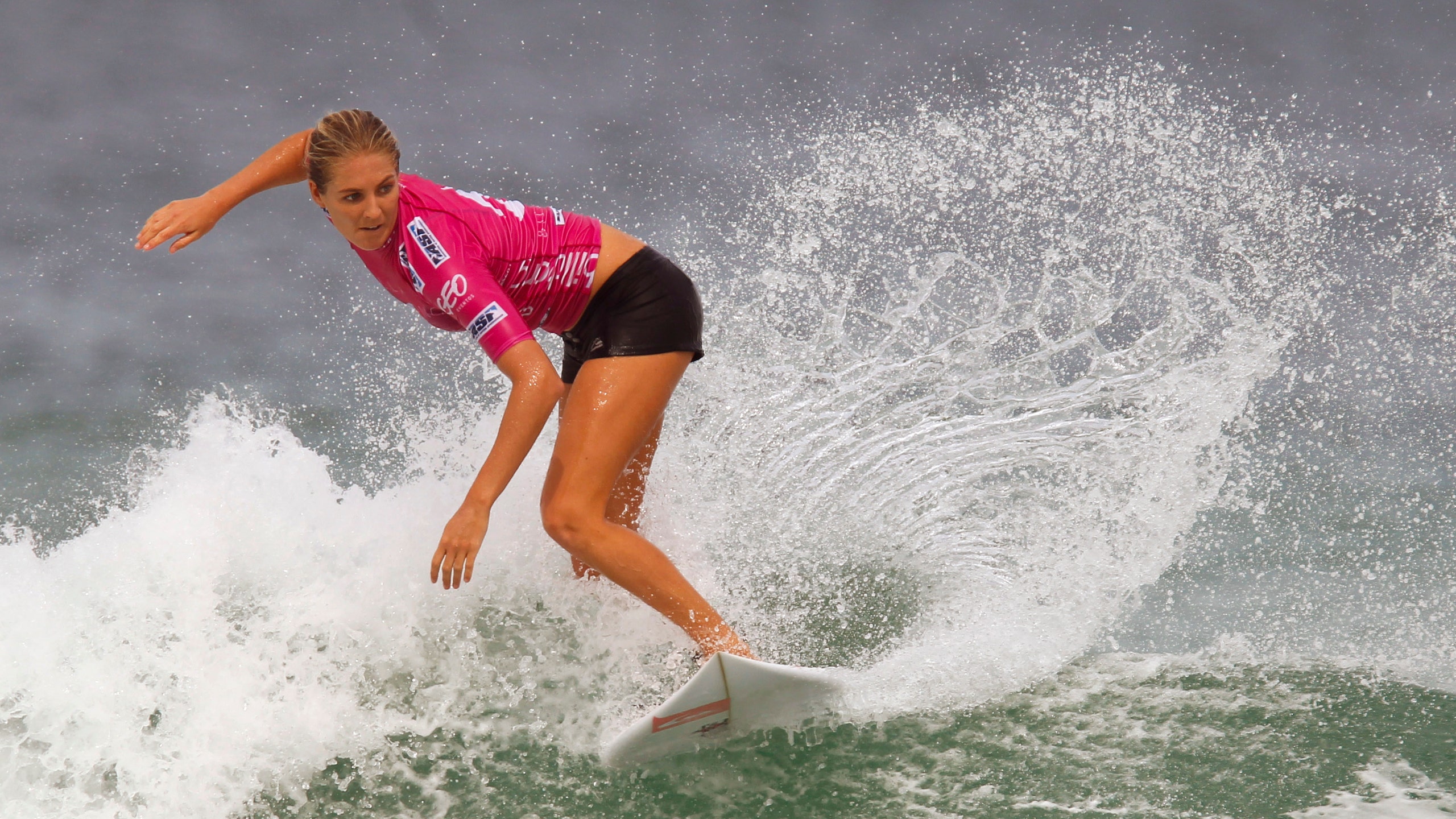 Pro surfing league on board for equal prize money in 2019 FOX Sports Pro surfing league on board for equal prize money in 2019 FOX Sports