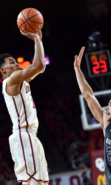 Freshman Trae Young doing it all for No. 17 Oklahoma | FOX ...