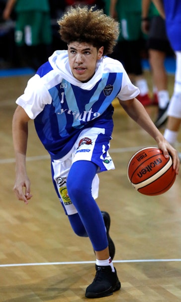 Liangelo Lamelo Ball Scoreless In Pro Debut In Lithuania Fox Sports