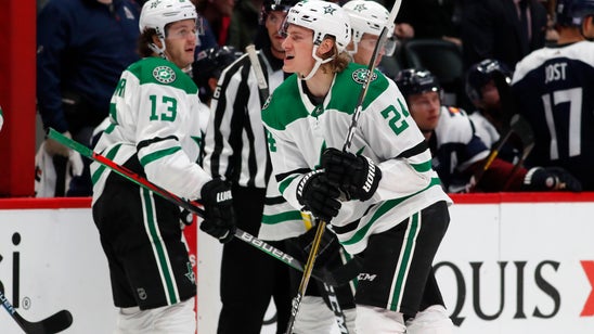 Hintz scores twice, Stars beat Avalanche 2-1