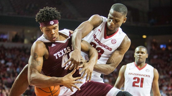 No. 5 Texas A&M's 10-game win streak snapped by Arkansas