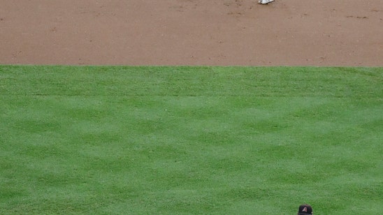 Yanks stand pat at deadline, beat Diamondbacks 7-5