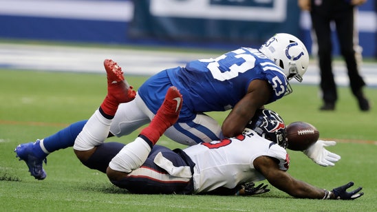 Colts' improving defense gets boost from Leonard's return