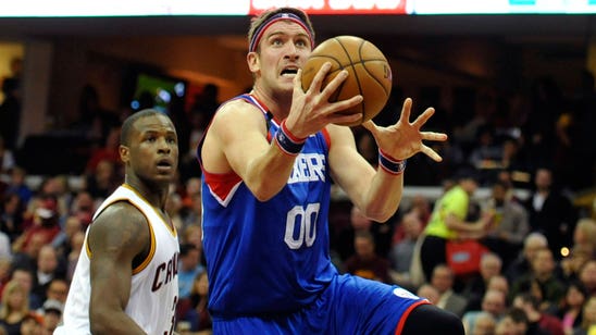 76ers trade Hawes to Cavaliers for Clark, draft picks