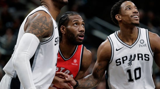 DeRozan, Spurs rout Raptors in Leonard’s return