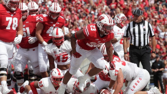 Taylor scores 3 TDs, No. 5 Wisconsin beats New Mexico 45-14