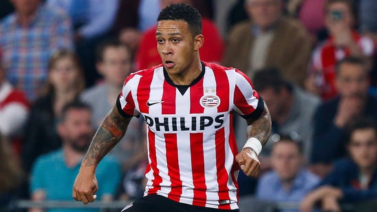 PSV's Memphis Depay scores free-kick golazo