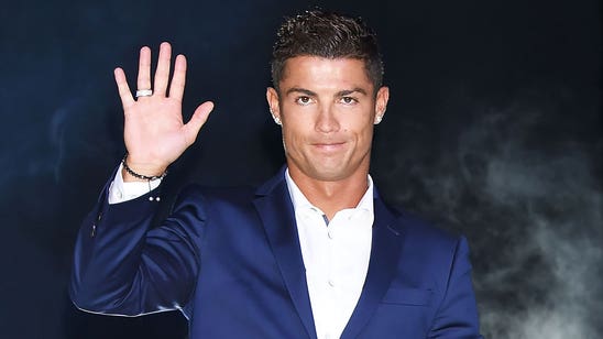 CR7 finds woman's phone in airport, takes her out to dinner in Vegas