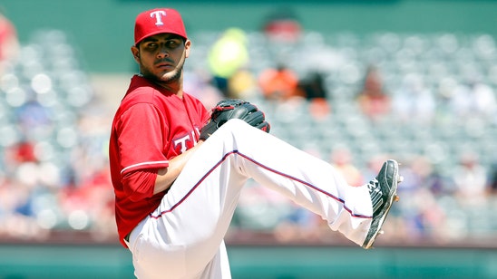 Perez dominant as Rangers hang on against Giants