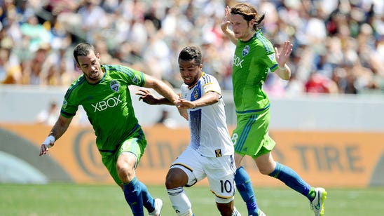 Los Angeles Galaxy cruise past Seattle Sounders