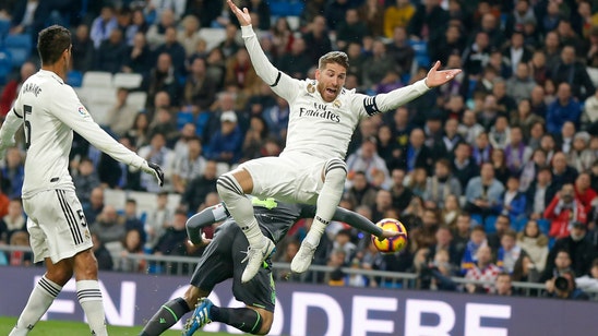10-man Real Madrid loses 2-0 to Sociedad