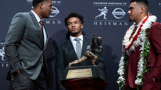 Oklahoma’s Murray edges Alabama’s Tagovailoa for Heisman
