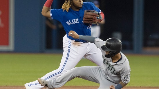 Jays rookie Guerrero leaves game with sore left knee