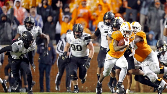 Gray's big day helps Tennessee trounce Vandy 28-10