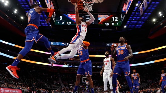 Snell perfect from field as Pistons rout Knicks 122-102
