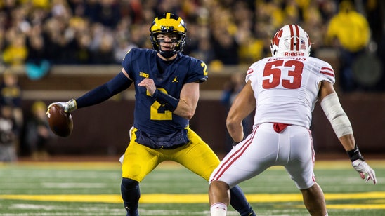 Mobile Shea Patterson learning on the run for No. 6 Michigan