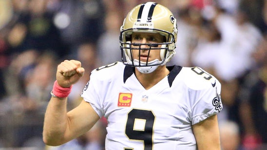 Drew Brees ties NFL record with 7 touchdown passes