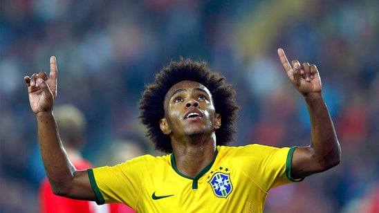 Oh no he didn't! Willian splits through defense with filthy move