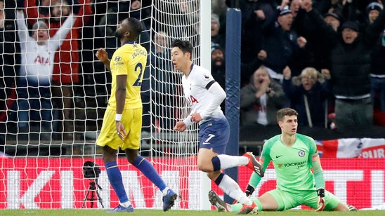 Rampant Tottenham inflicts first loss of EPL on Chelsea