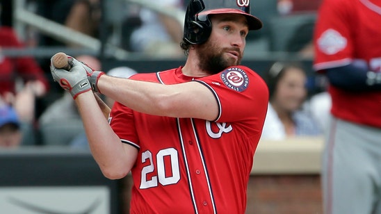 LEADING OFF: Murphy to Cubs, Yanks check Chapman, Posey hip