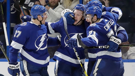 Erne scores late, Lightning beat Canadiens 6-5