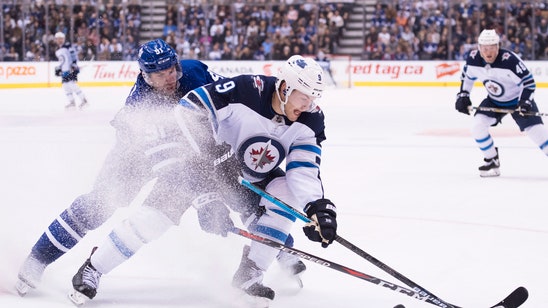 Maple Leafs beat Jets 3-2 after Matthews leaves with injury