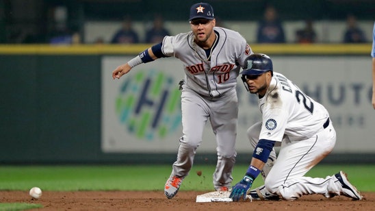 Cano homers late, lifts Mariners to 7-4 win over Astros