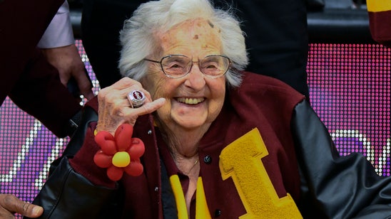 Loyola presents Final Four ring to Sister Jean