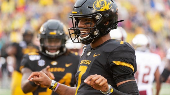 Missouri QB Bryant injured in 42-10 rout of Troy